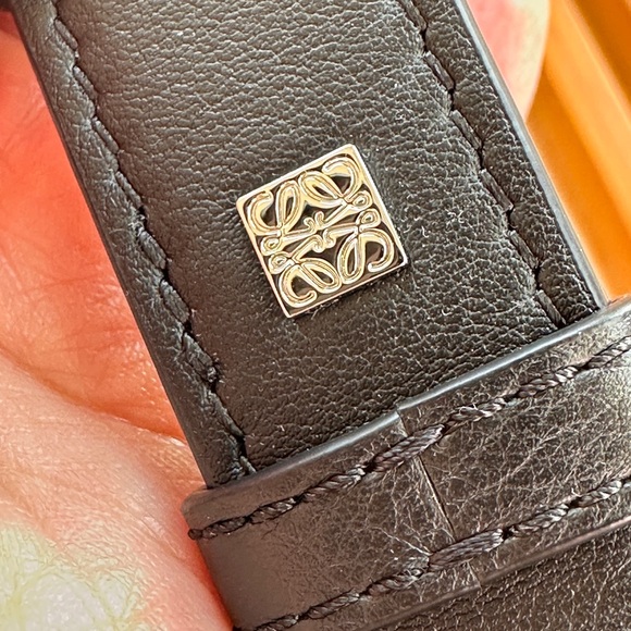 Loewe NEW NWT Black Leather Hammock Compact Shoulder Bag - Picture 11 of 12